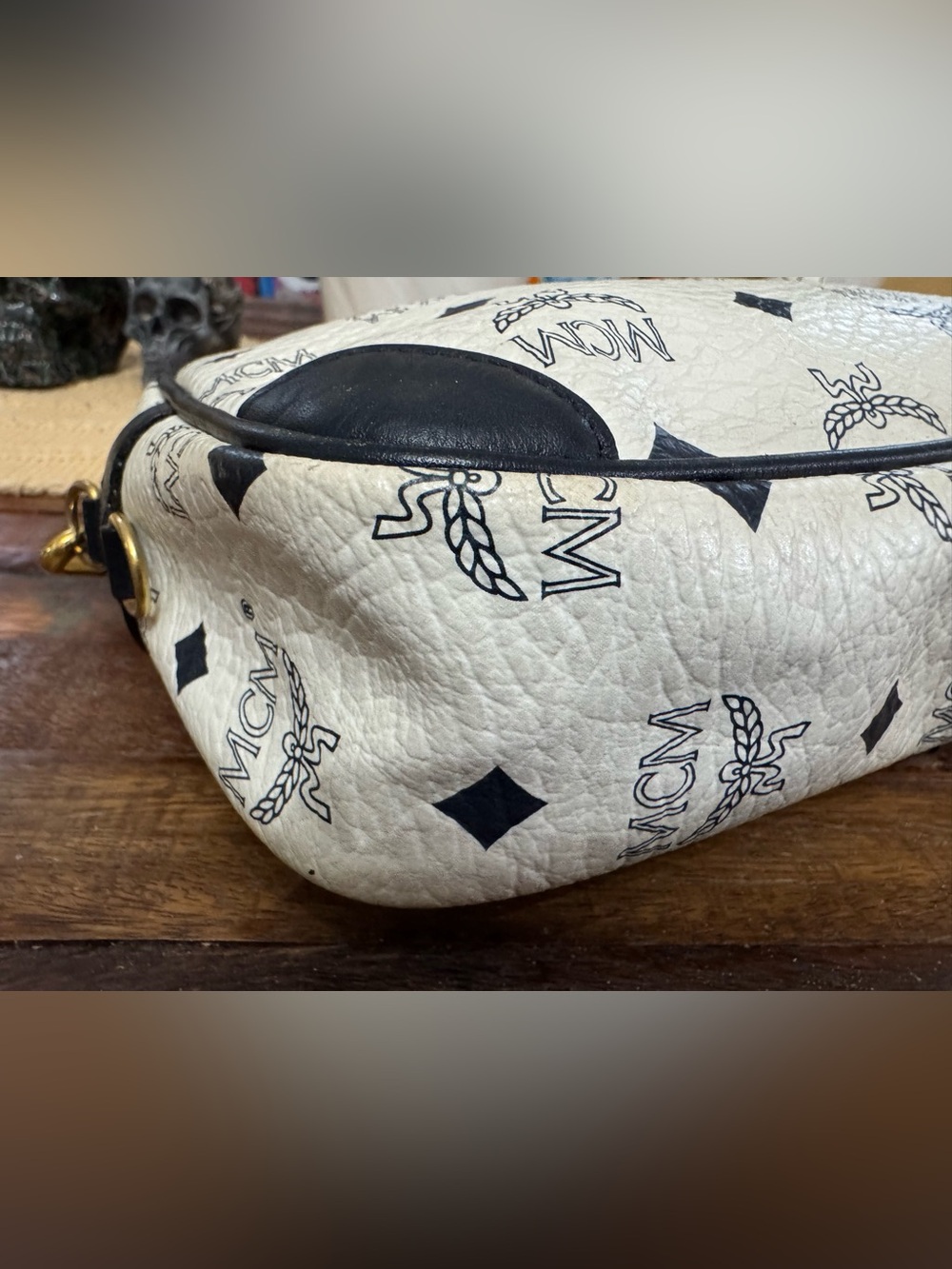 MCM White and Navy Visetos Logo Crossbody Bag - Picture 16 of 17
